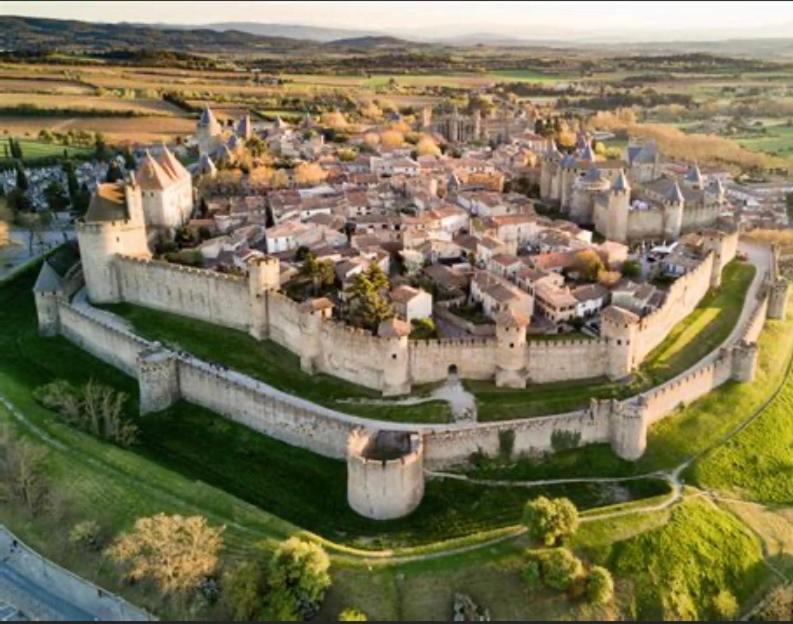 Gite Au Pied De La Cite Medievale - Le 127 Каркассон Экстерьер фото